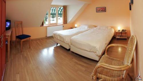 Hotel Aux Massotais Petites Tailles Room photo